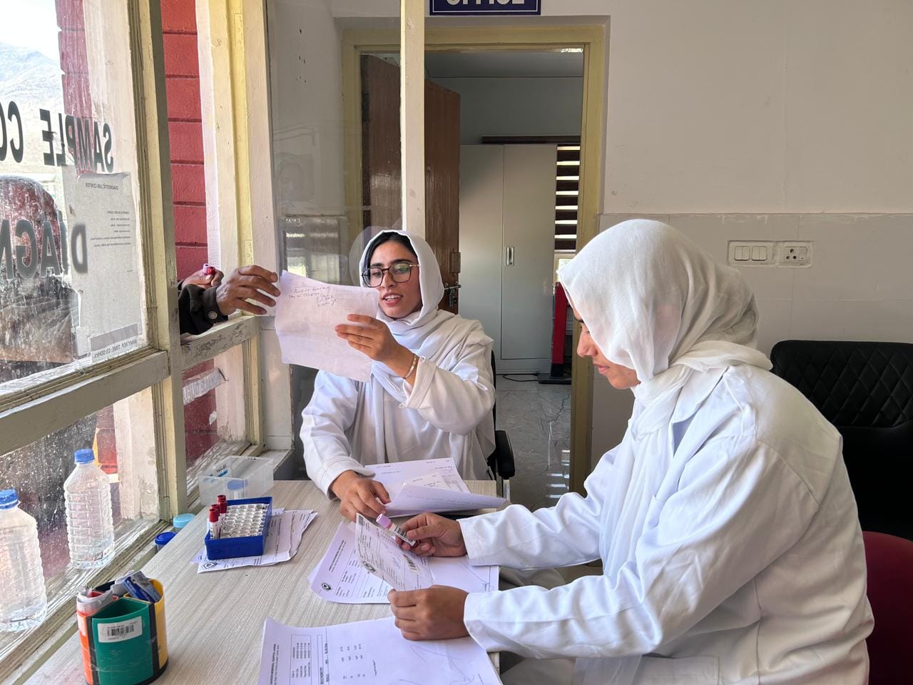 Clinical Laboratory Work Station